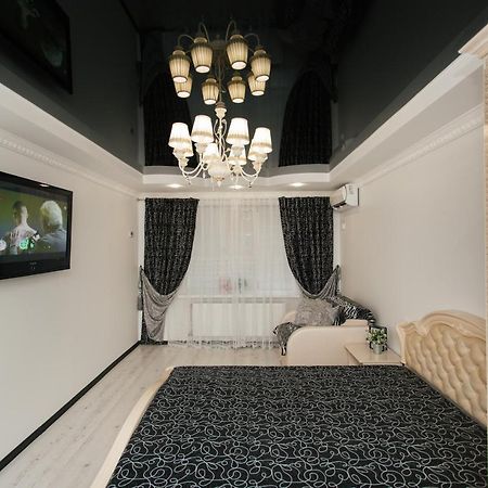 De Luxe Apartments Centr Illinskaya 수미 외부 사진