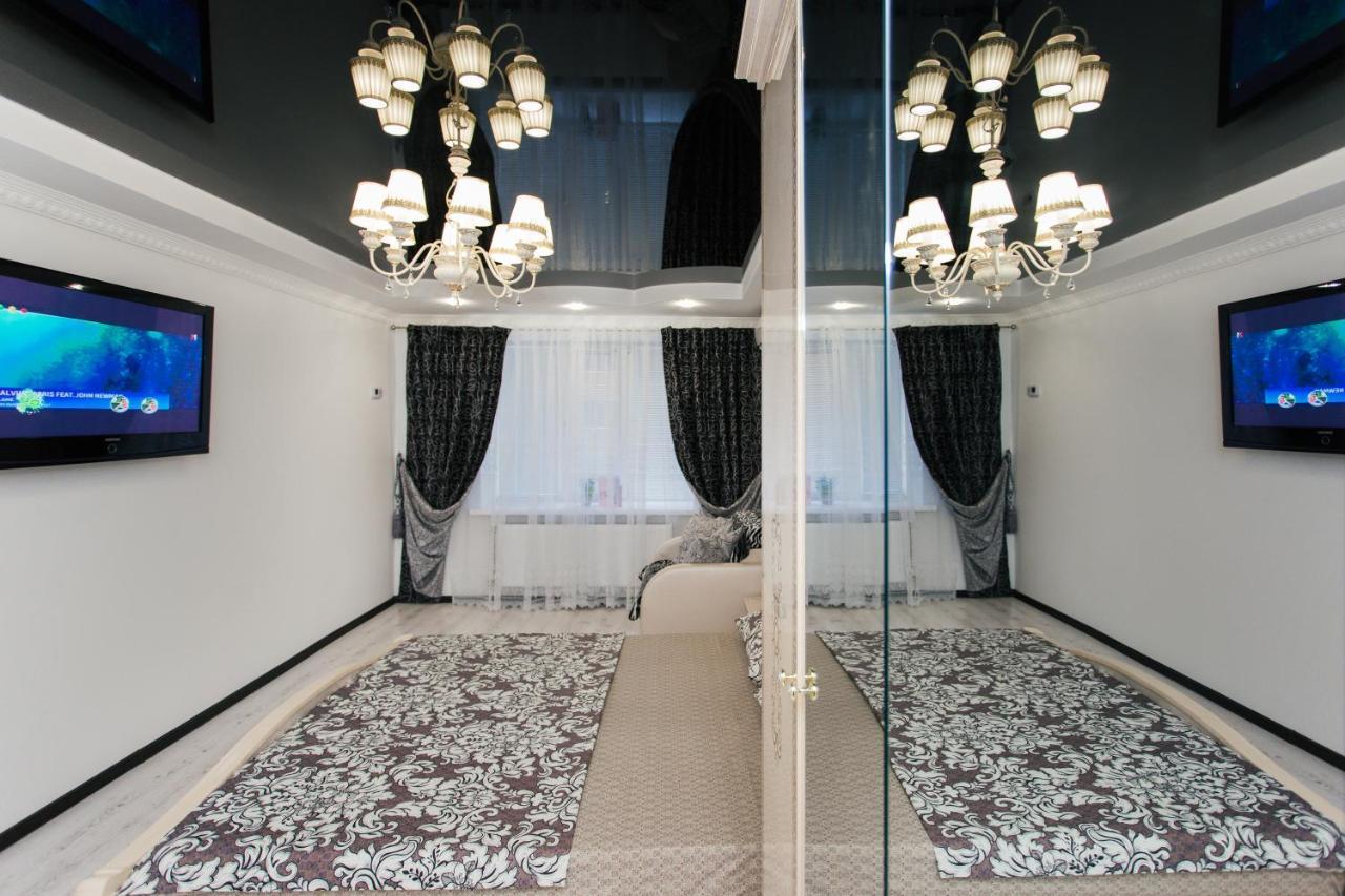 De Luxe Apartments Centr Illinskaya 수미 외부 사진