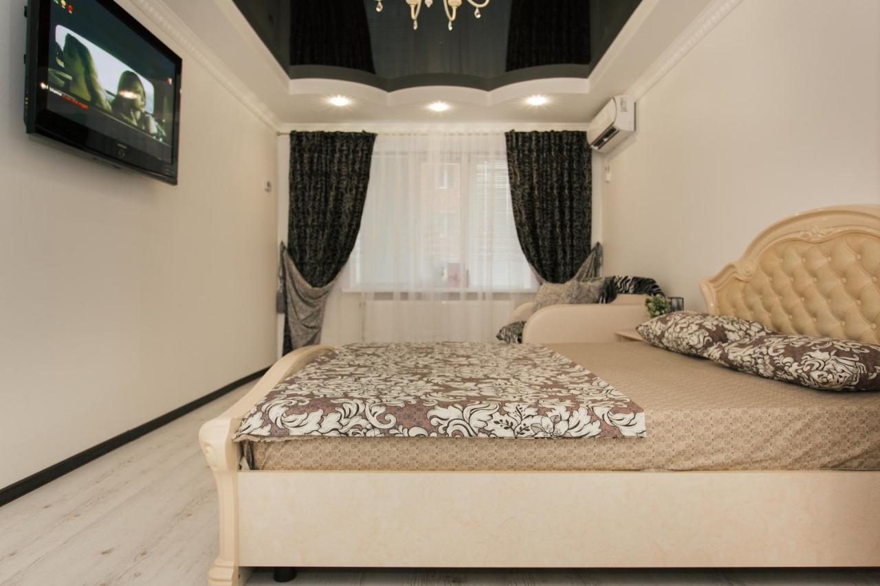 De Luxe Apartments Centr Illinskaya 수미 외부 사진