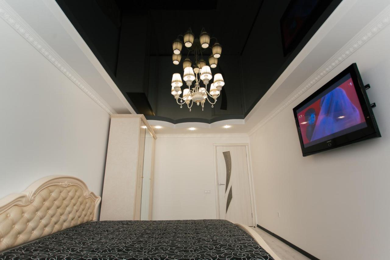 De Luxe Apartments Centr Illinskaya 수미 외부 사진