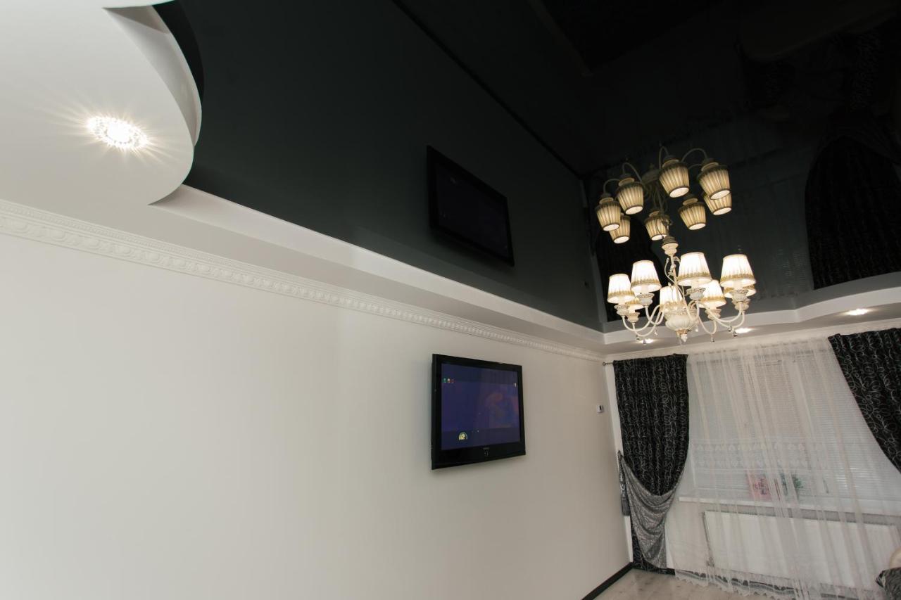 De Luxe Apartments Centr Illinskaya 수미 외부 사진