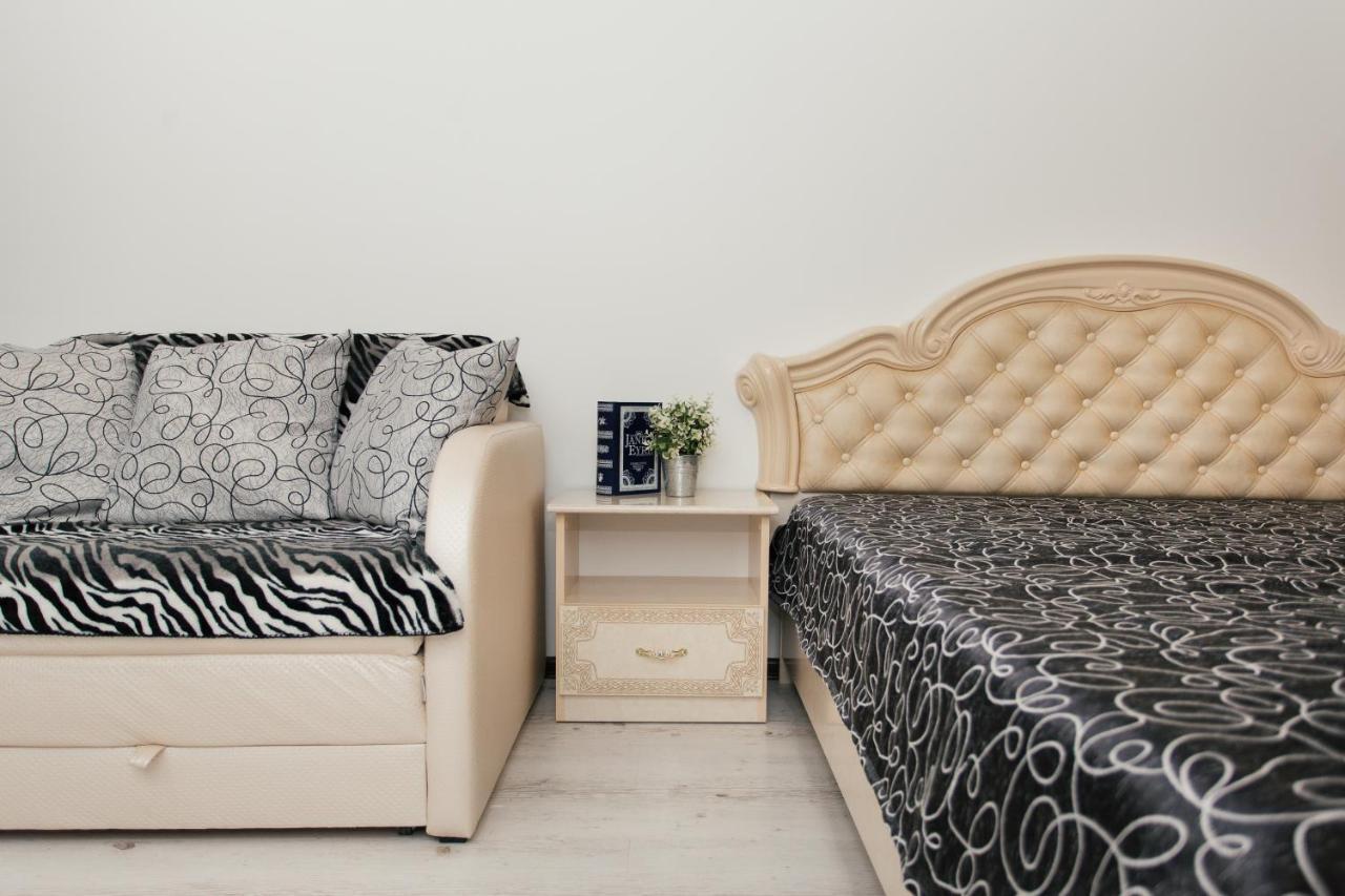 De Luxe Apartments Centr Illinskaya 수미 외부 사진