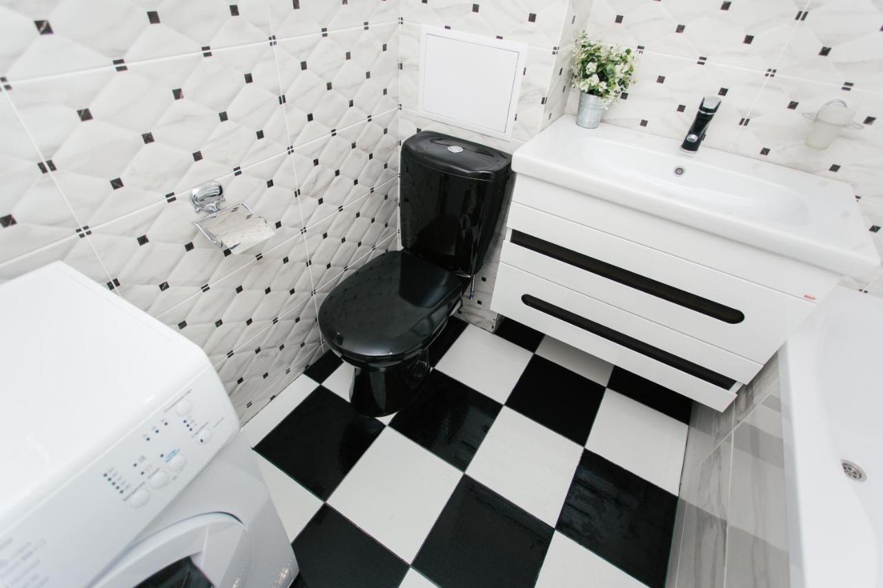De Luxe Apartments Centr Illinskaya 수미 외부 사진