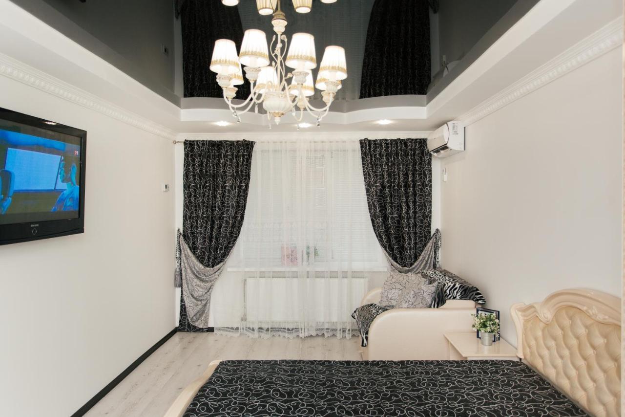 De Luxe Apartments Centr Illinskaya 수미 외부 사진
