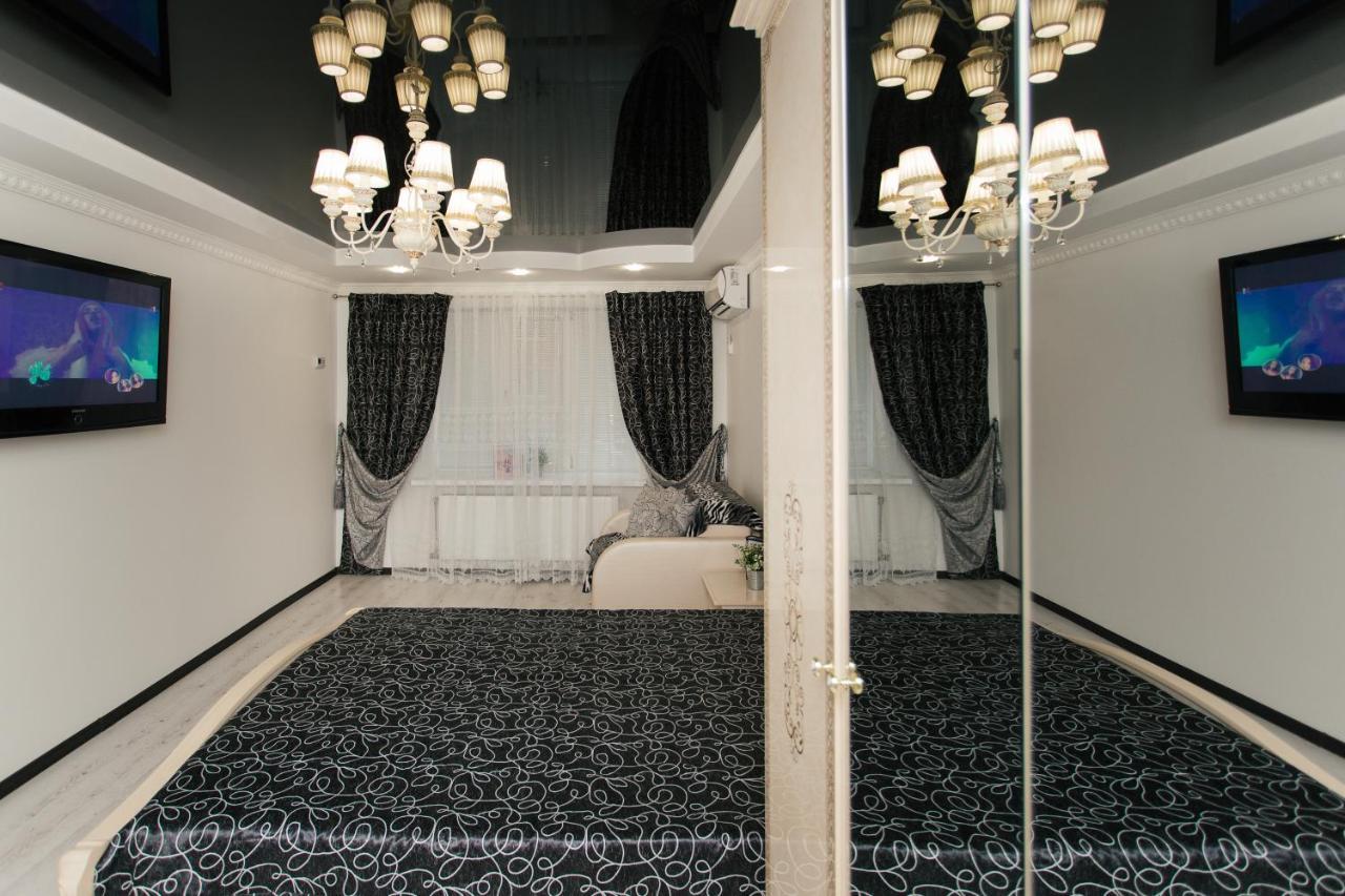 De Luxe Apartments Centr Illinskaya 수미 외부 사진